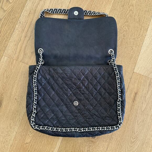 Chanel - Quilted Leather Chain Around Flap Maxi Bag in Black - Picture 5 of 11